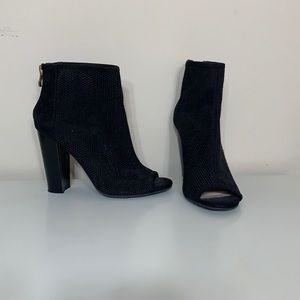 JustFab size 7.5 women’s black booties